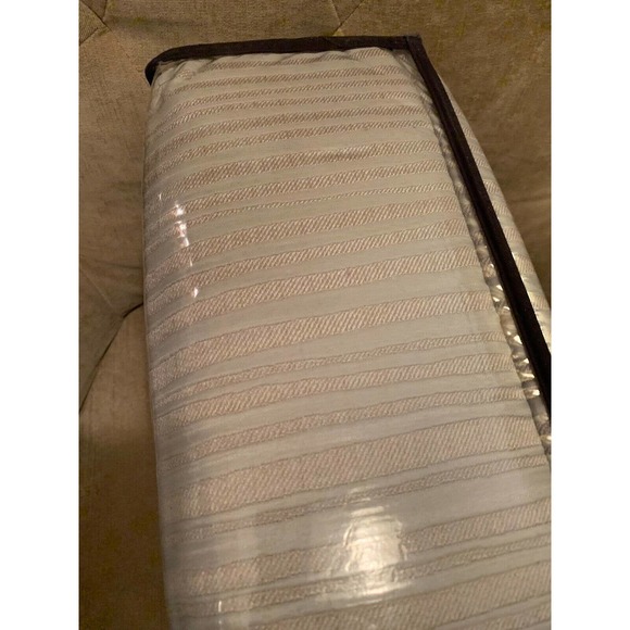 HIGHLINE GRAY BEDDING COMPANY HYLTON KING DUVET SET - Picture 3 of 4